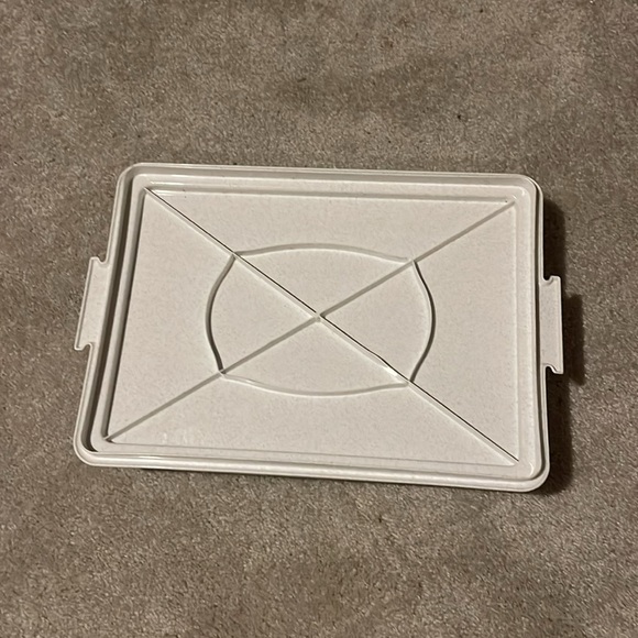 Tupperware rectangle cake taker - Picture 3 of 4